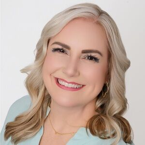 Meet your Posher, Kira